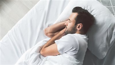 تفسير رؤية الرجل لزوجته متبرجة في المنام وعلاقتها بالحب والسعادة 