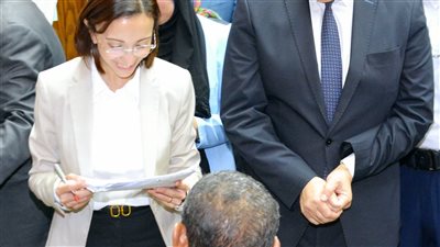 محافظ البحيرة تكلف رؤساء المدن ببحث مطالب المواطنين ميدانيا