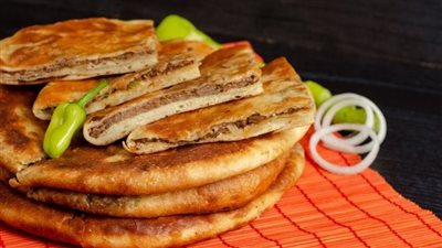 طريقة عمل الحواوشي، أكلة لذيذة وخفيفة في الصيف وسريعة التحضير 