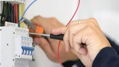 اليوم، قطع الكهرباء عن قرية الرحمانية في قنا لمدة 4 ساعات 