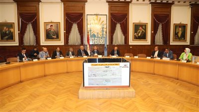 محافظ القاهرة: الفترة المقبلة ستشهد التركيز على الاستثمار كثيف العمالة