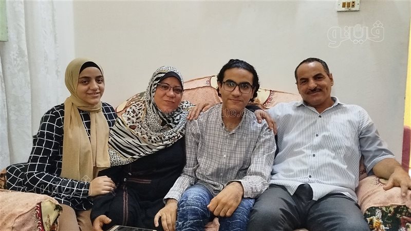 العاشر على الجمهورية