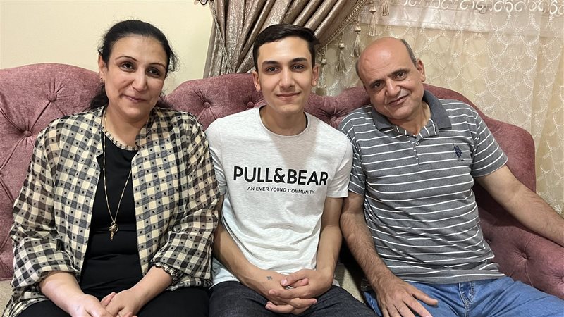 أسرة الطالب فلوباتير