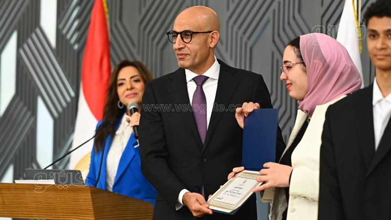 الأولى على الشعبة