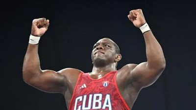 الكوبي ميخان لوبيز يفوز بذهبية في المصارعة ويعلن اعتزاله بعد 5 ذهبيات