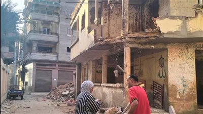 انهيار جزئي لعقار في الدقهلية (صور)