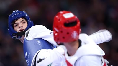 الفلسطيني عمر ياسر إسماعيل يتأهل إلى ثمن نهائي منافسات التايكوندو (فيديو)