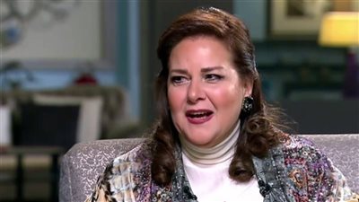 دلال عبد العزيز.. تألقت تليفزيونيا وسينمائيًا ومسرحيا.. جسدت دور الأم في 16 فيلما.. كونت ثنائيا مع زوجها الراحل سمير غانم.. واليوم تحل ذكراها الثالثة