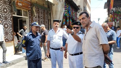 حملة أمنية مكبرة بمنطقة المنشية في الإسكندرية لإزالة الإشغالات والمخالفات