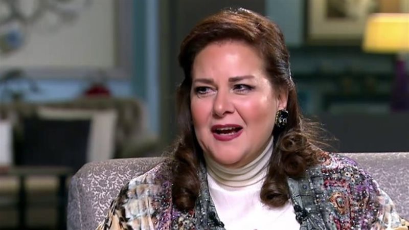 الفنانة دلال عبد