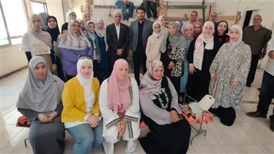 محافظ شمال سيناء يتفقد أعمال صناعة السجاد اليدوي بالعريش