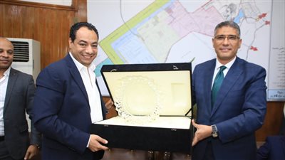 ردا للجميل، جهاز مدينة 6 أكتوبر يكرّم محافظ الجيزة بعد توليه المنصب الجديد