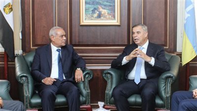 رئيس النيابة الإدارية يزور محافظ الإسكندرية