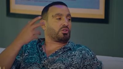 المعاينة تكشف حجم تلفيات سيارة أحمد السقا إثر حادث السير