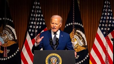 بايدن ينتقد الرئيس الصيني على الهواء