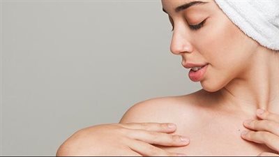 وصفة طبيعية لتفتيح الجسم وتنعيم البشرة 