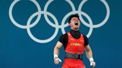أولمبياد باريس، الصيني لي فابين يحرز ذهبية رفع الأثقال