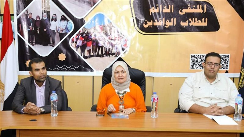  الدكتورة نهلة الصعيدي،