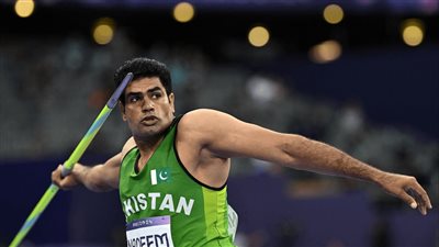 أرشاد نديم يمنح باكستان أول ذهبية في تاريخ مشاركاتها الأولمبية