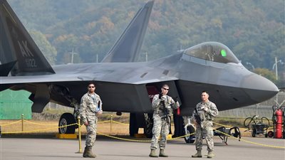 أحدث ما وصلت إليه التكنولوجيا العسكرية.. أبرز مواصفات المقاتلة إف-22 رابتور بعد إعلان وصولها الشرق الأوسط لحماية إسرائيل.. تفوق سرعة الصوت بمقدار الضعف.. وهذه تكلفة إنتاجها