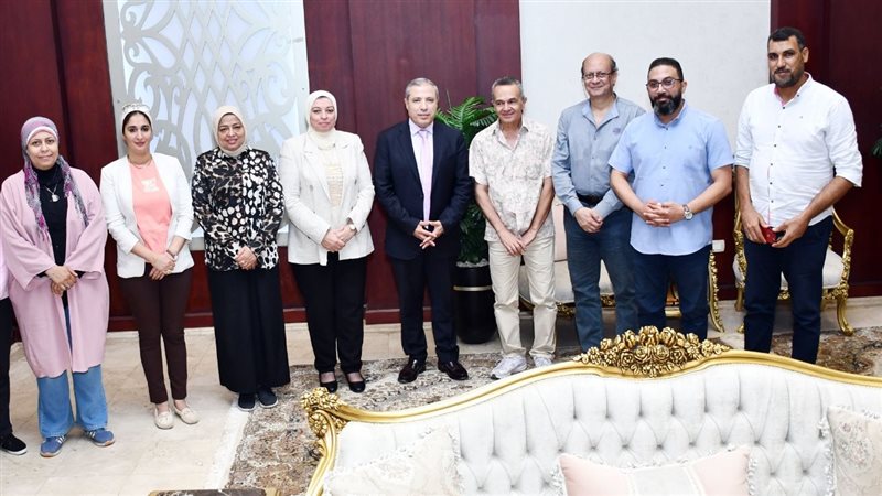 الرياضة تبحث مع مؤسسة