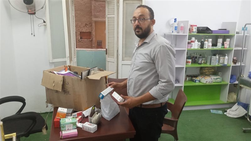 ضبط صيدلانية تنتحل