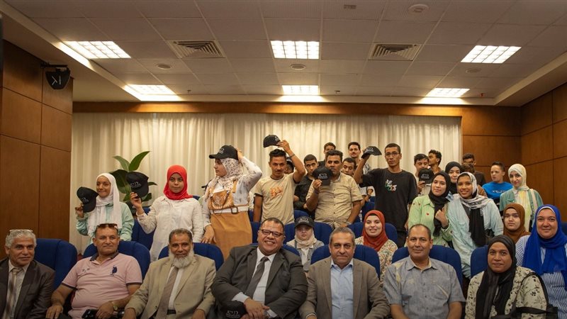 مجموعة من قادرون
