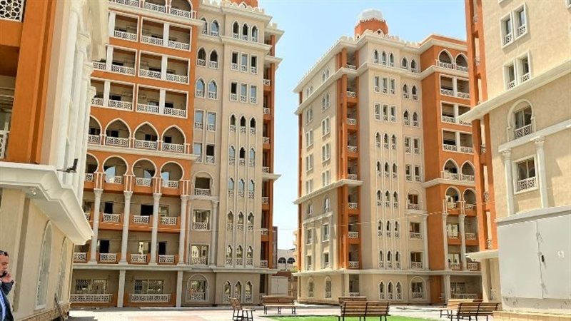 شقق 