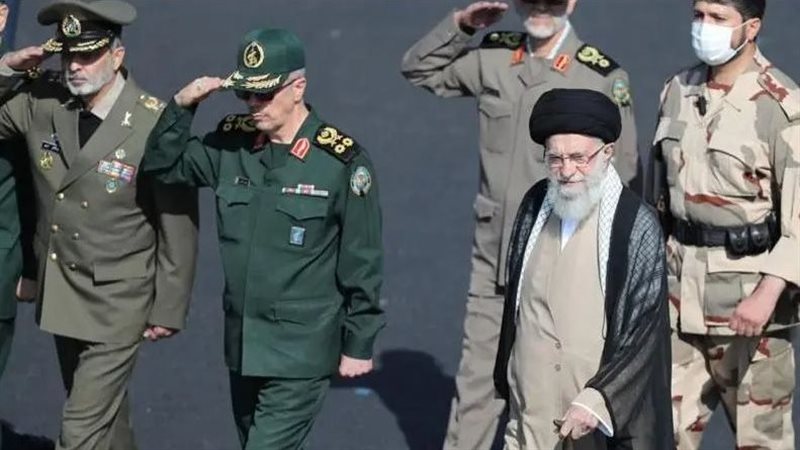المرشد الإيراني،