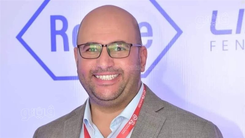 الدكتور أحمد عمر،