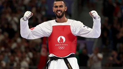 التونسي فراس القطوسي يحرز ذهبية التايكوندو بأولمبياد باريس (فيديو)