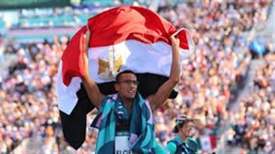 وزير الرياضة ينهى مكالمة على الهواء بسبب ذهبية أحمد الجندي (فيديو)