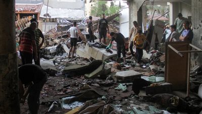 شهداء ومصابون في استهداف مدرسة تؤوي نازحين فلسطينيين بغزة