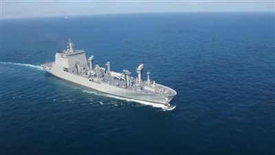 كوريا الجنوبية تصنع سفن إمداد عسكري جديدة لجيشها (فيديو)