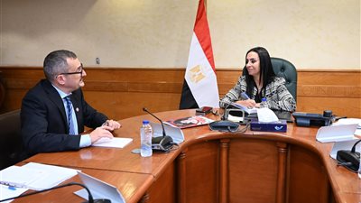 وزيرة التضامن تبحث سبل التعاون مع المدير القطري لهيئة إنقاذ الطفولة