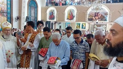 الأنبا بموا يرسم 50 شماسا للخدمة في إيبارشية السويس