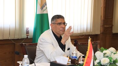 محافظ الجيزة يبحث مشكلات أهالي حدائق الأهرام