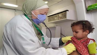 الكشف على 285 مواطنا في قرية الرئيسية بنجع حمادي ضمن قوافل حياة كريمة