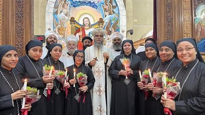 الأنبا إسطفانوس يرسم كاهنا و8 مكرسات في إيبارشية الفشن