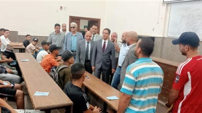 رئيس جامعة بنها يتفقد اختبارات القدرات بكلية التربية الرياضية