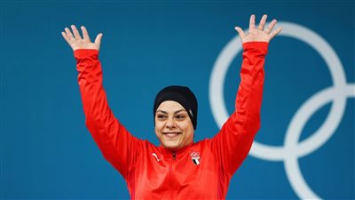 شاهد، لحظة تتويج سارة سمير بالميدالية الفضية في أولمبياد باريس وفرحة وزير الرياضة