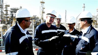 وزير البترول يتفقد أعمال التشغيل التجريبي للوحدات الإنتاجية بمصفاه ميدور