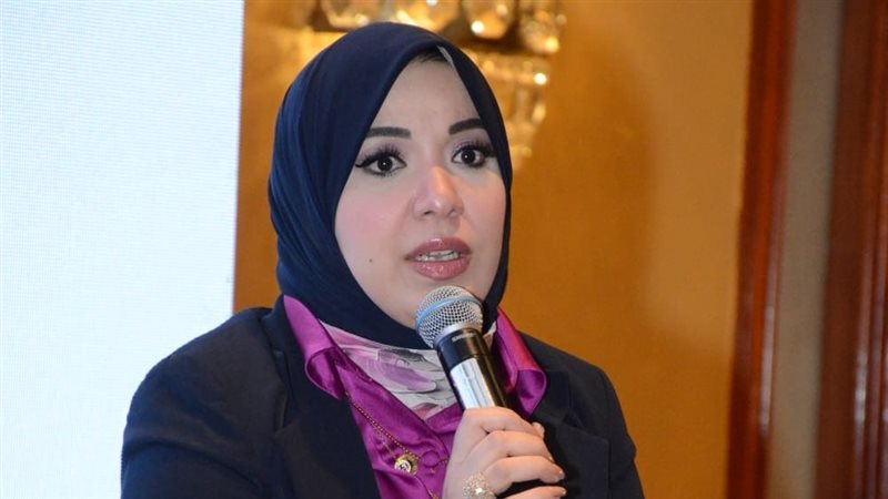 دينا الهلالي عضو