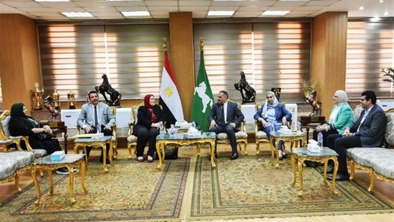 محافظ الشرقية التقى