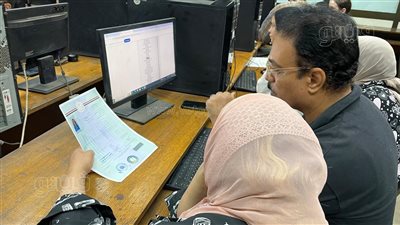 في أول يوم عمل له، إقبال كثيف على مكتب التنسيق بجامعة القاهرة (صور)