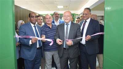 افتتاح وحدة فحوصات العيون بمستشفى سوهاج الجامعي