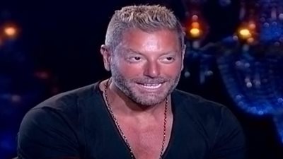 تامر هجرس يكشف سر قلة أعماله الفنية وحقيقة ندمه على بعض الأعمال (فيديو)