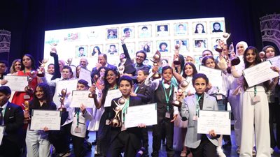 وزير الثقافة يكرم الأطفال الفائزين بجائزة المبدع الصغير (صور)