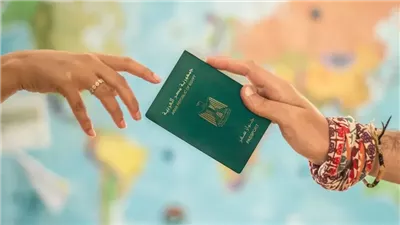 ضبط صاحب شركة لإلحاق العمالة بالخارج وسمسارة لقيامها بالنصب على راغبى العمل بالخارج