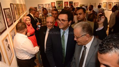 وزير الثقافة يفتتح الملتقى الدولي الثامن للكاريكاتير (صور)
